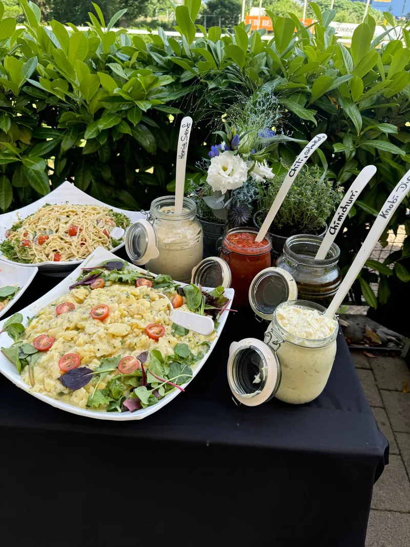Live-Cooking-Station mitten unter den Gästen